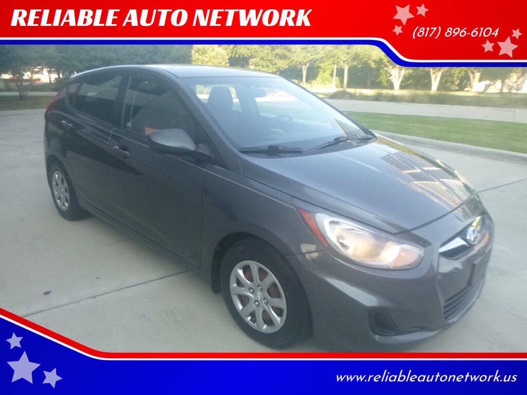 2012 HYUNDAI Accent