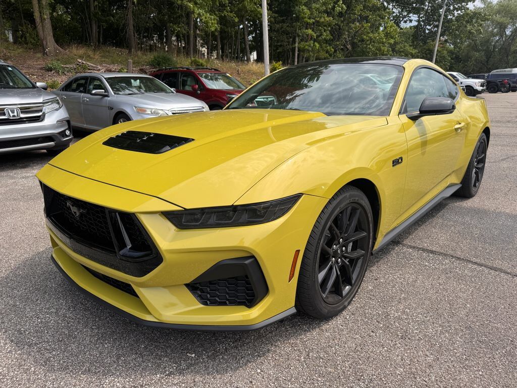 2025 FORD Mustang