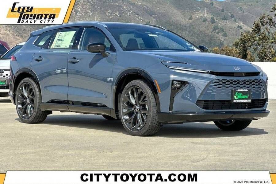 2026 TOYOTA Crown Signia