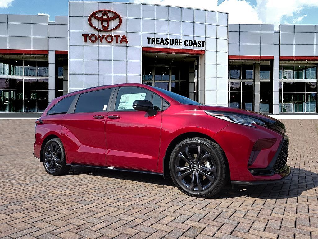 2026 TOYOTA Sienna