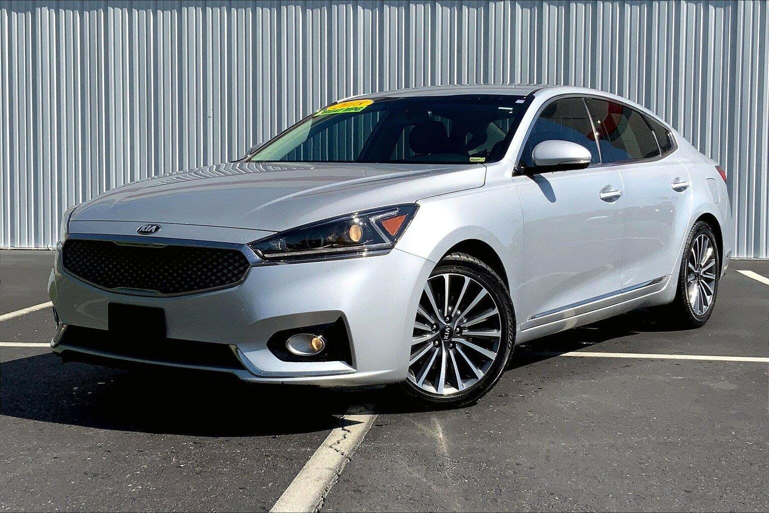 2018 KIA Cadenza