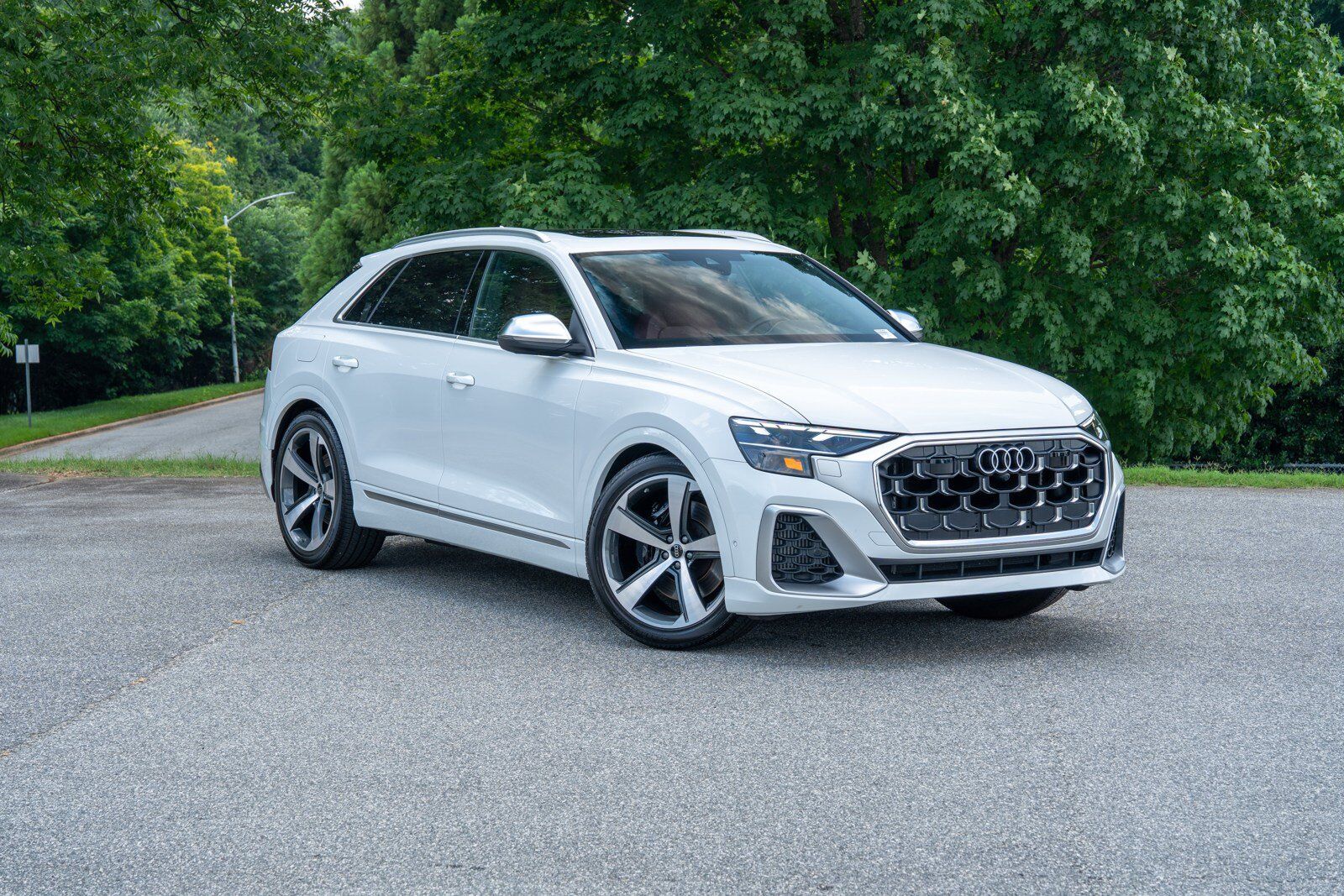 2024 AUDI SQ8