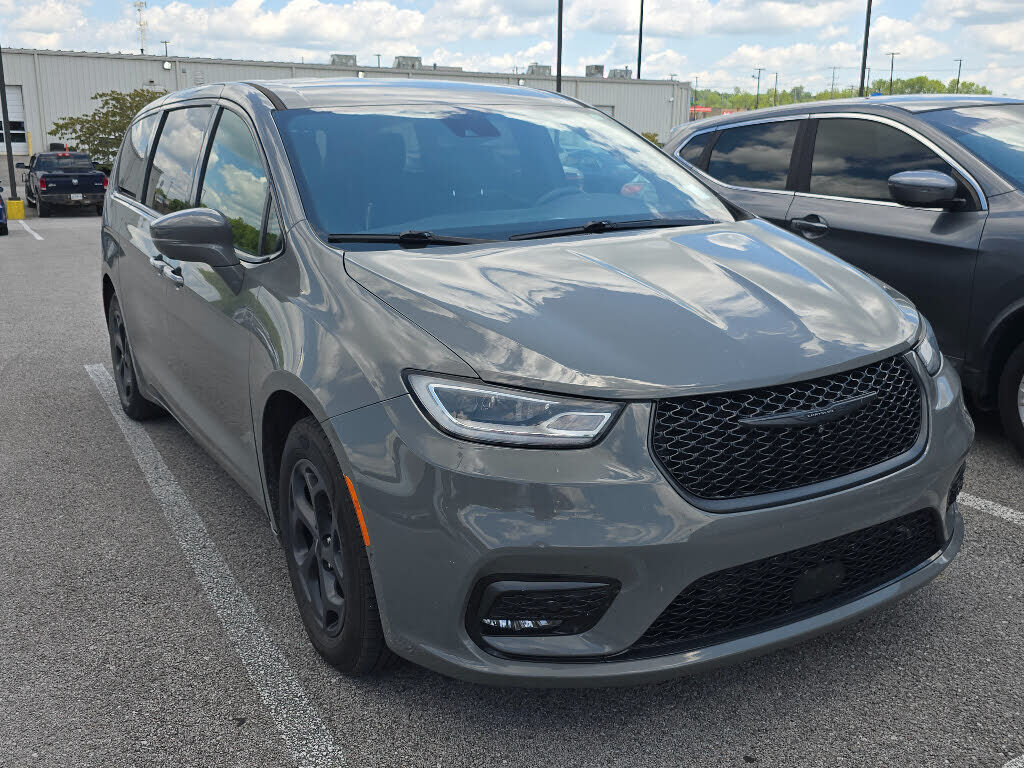 2022 CHRYSLER Pacifica