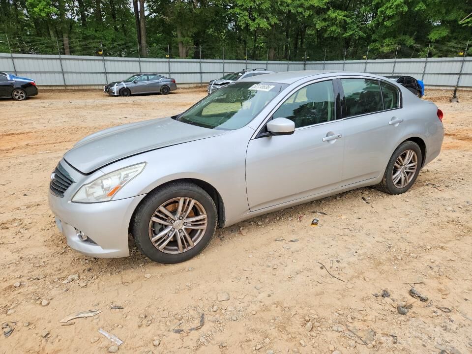 2011 INFINITI G37