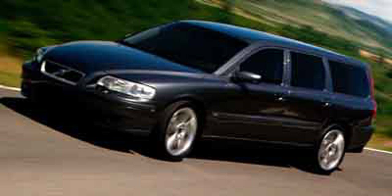 2004 VOLVO V70