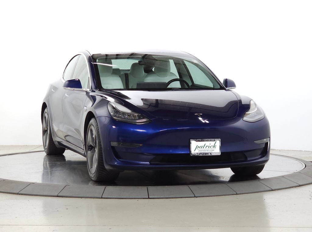 2018 TESLA Model 3