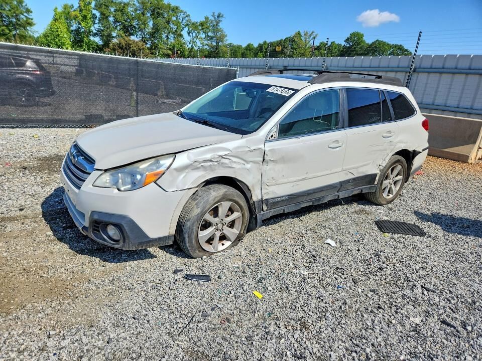 2013 SUBARU Outback
