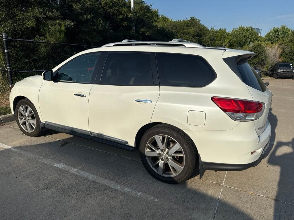 2016 NISSAN Pathfinder