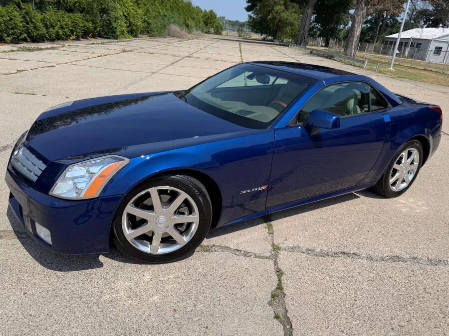 2004 CADILLAC XLR
