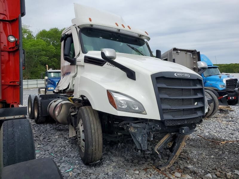 2025 FREIGHTLINER Cascadia