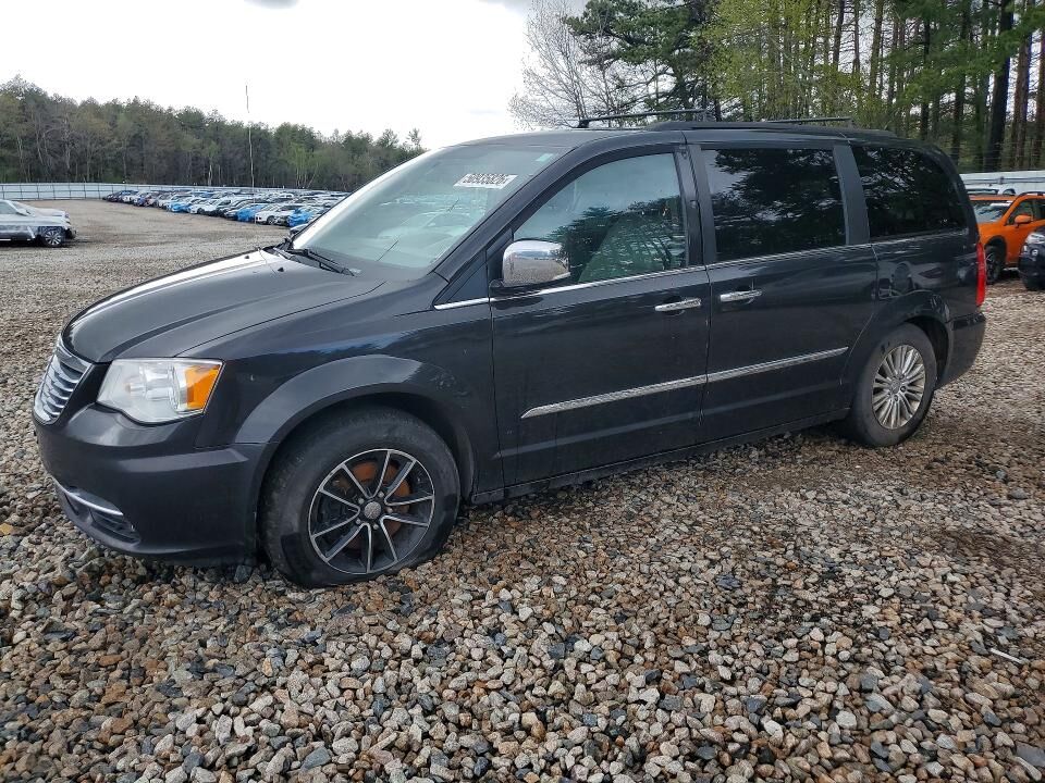 2015 CHRYSLER Town and Country