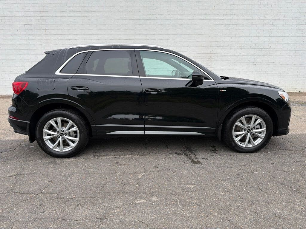2024 AUDI Q3