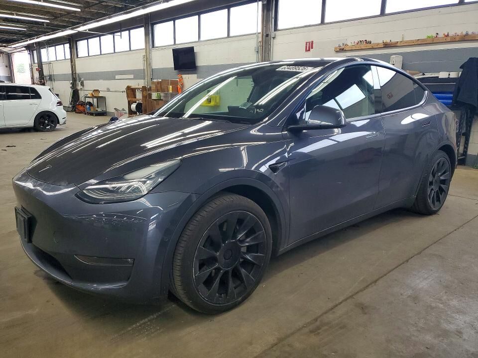 2021 TESLA Model Y