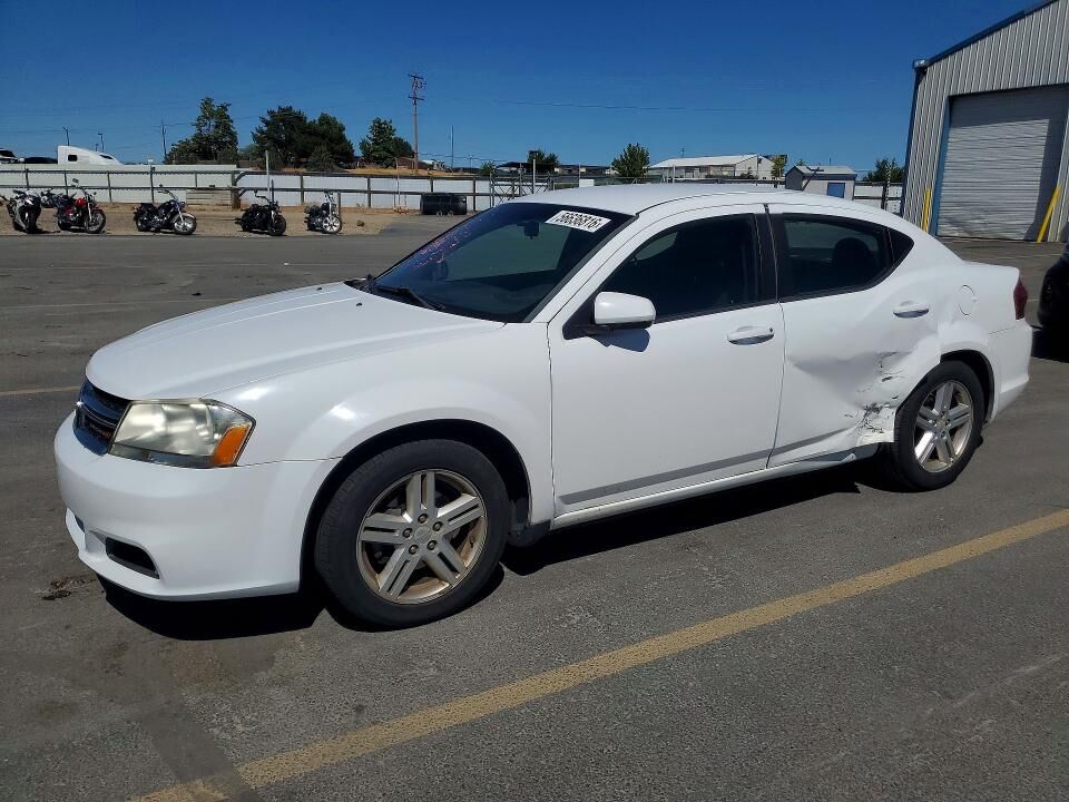2013 DODGE Avenger