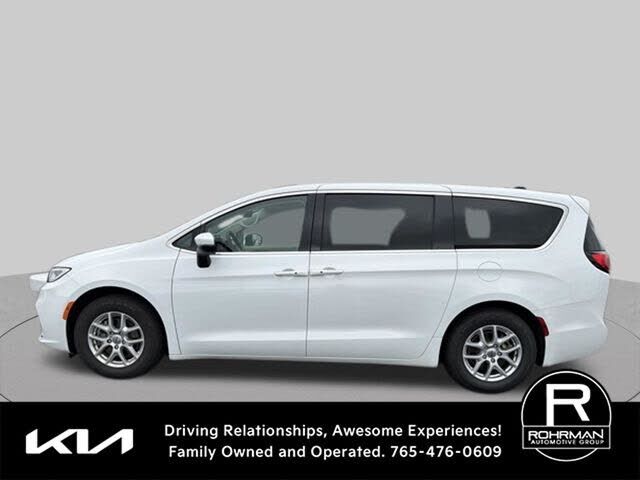 2023 CHRYSLER Pacifica