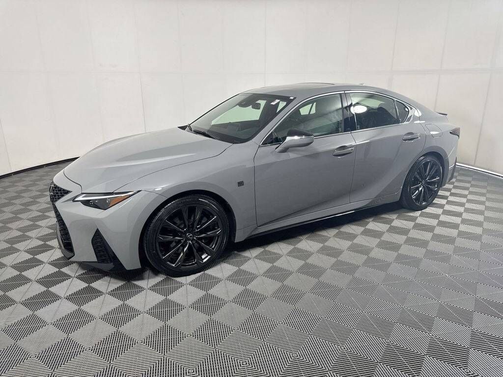 2025 LEXUS IS