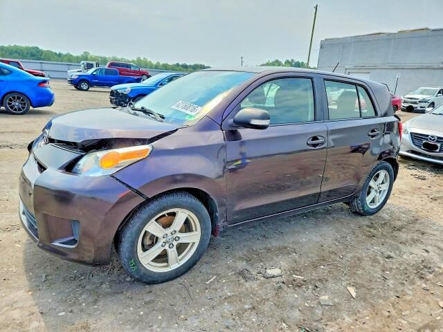 2013 TOYOTA SCION