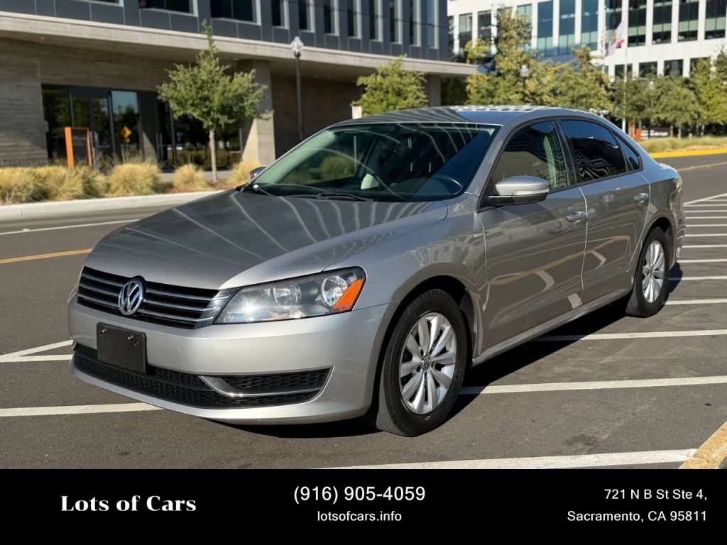 2014 VOLKSWAGEN Passat