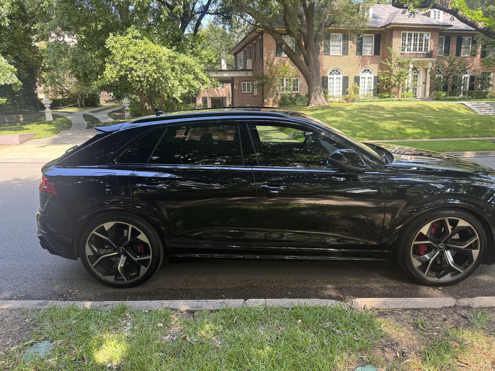 2021 AUDI RS Q8