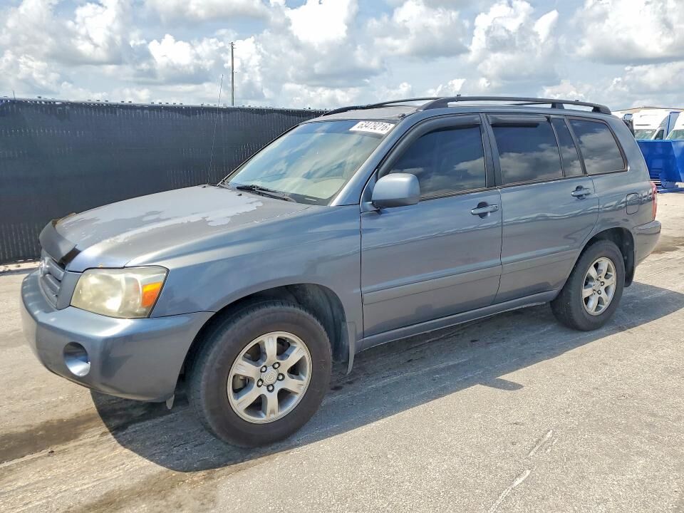 2004 TOYOTA Highlander