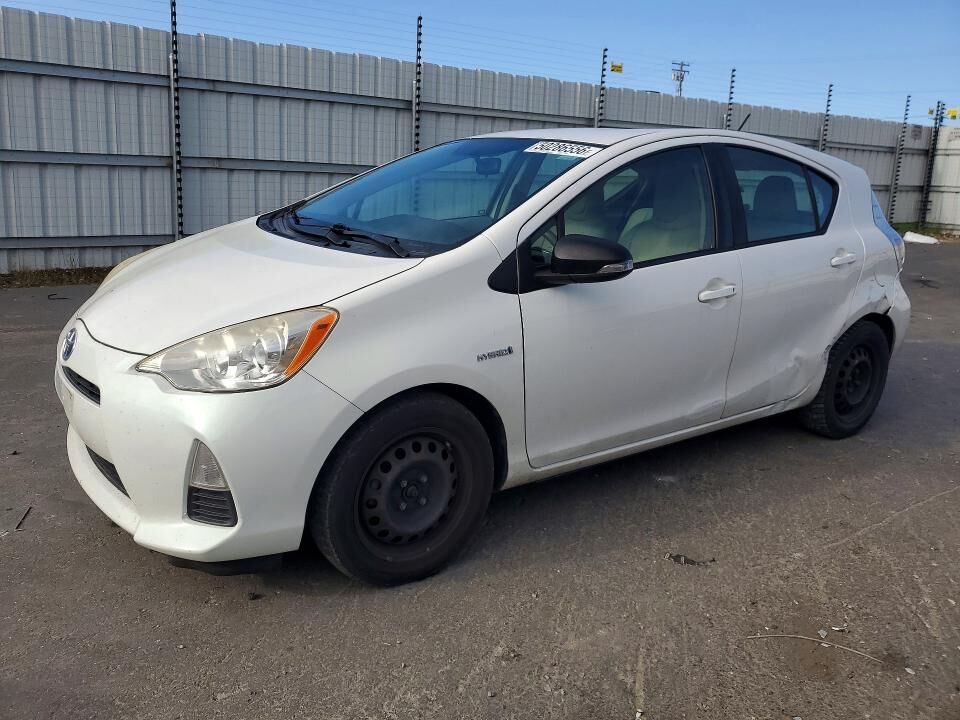 2014 TOYOTA Prius