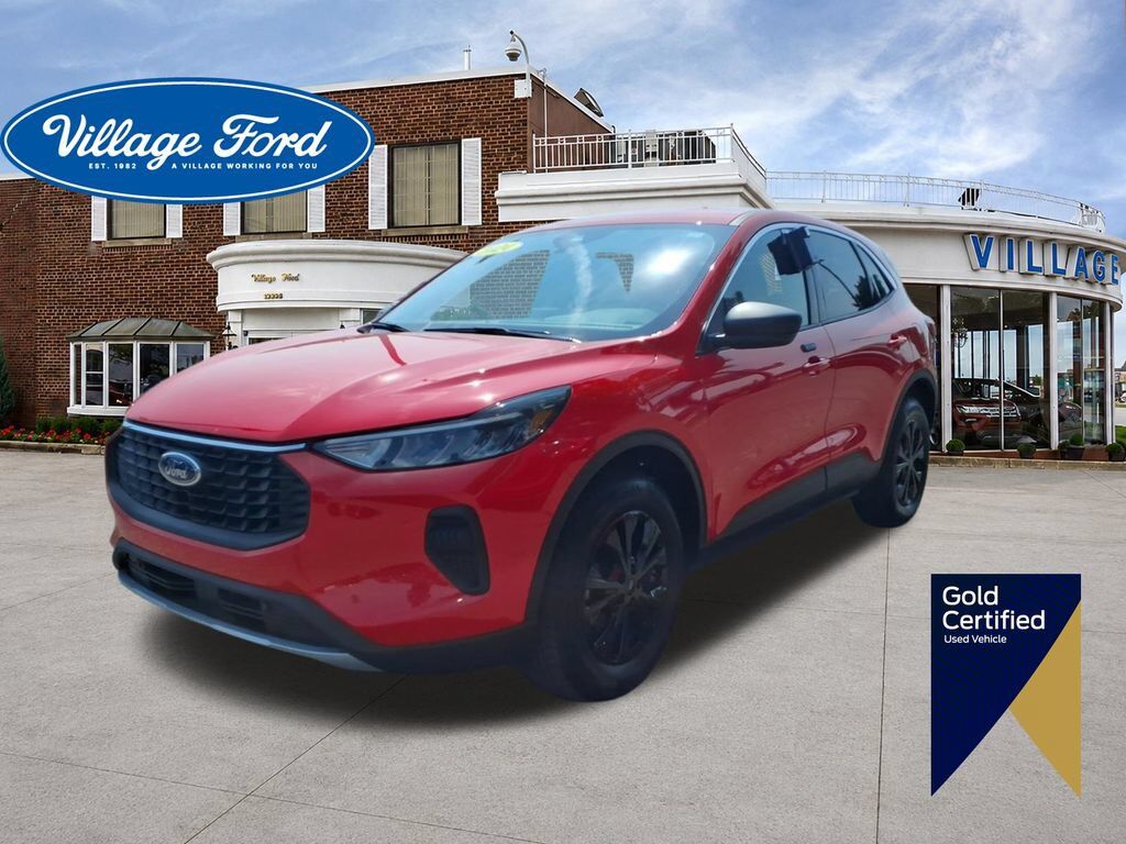 2024 FORD Escape