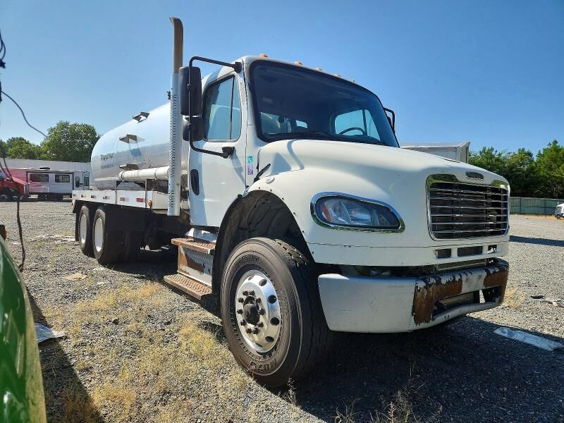 2016 FREIGHTLINER M2