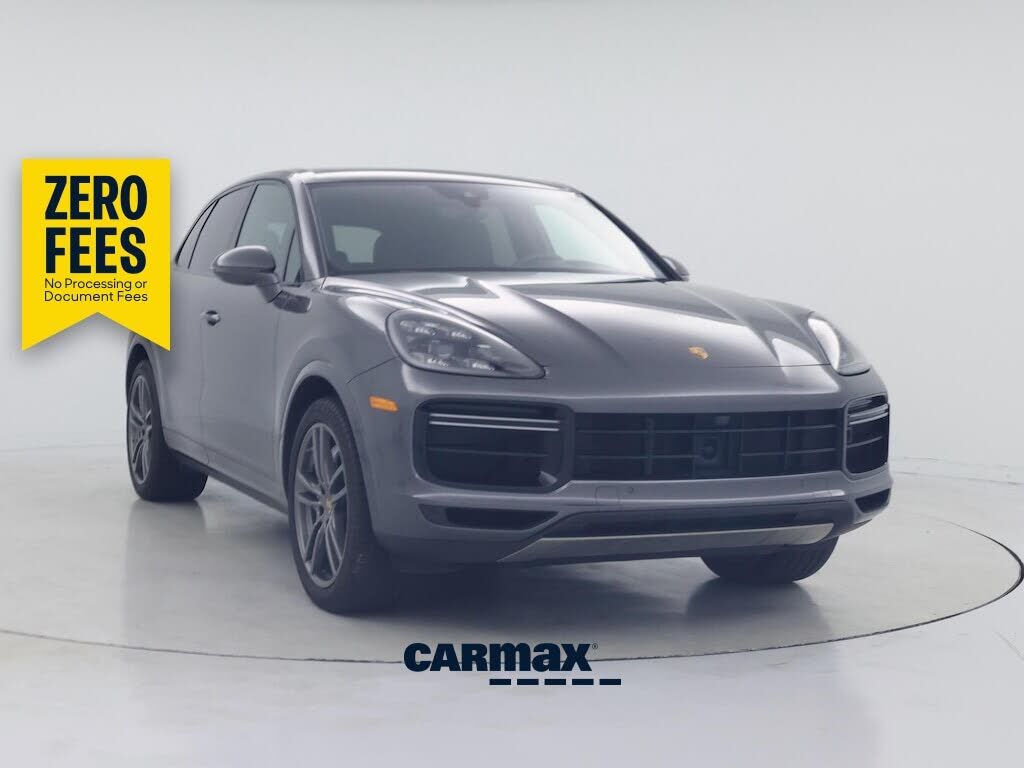 2022 PORSCHE Cayenne