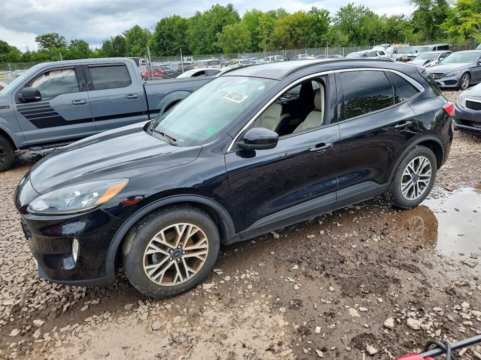 2020 FORD Escape