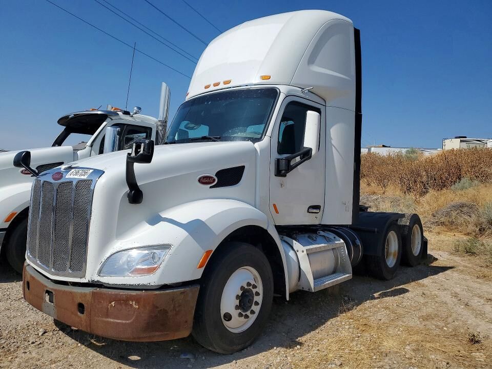 2016 PETERBILT 579