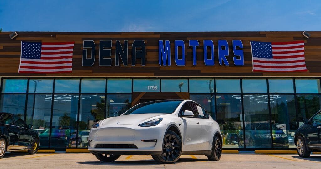 2022 TESLA Model Y