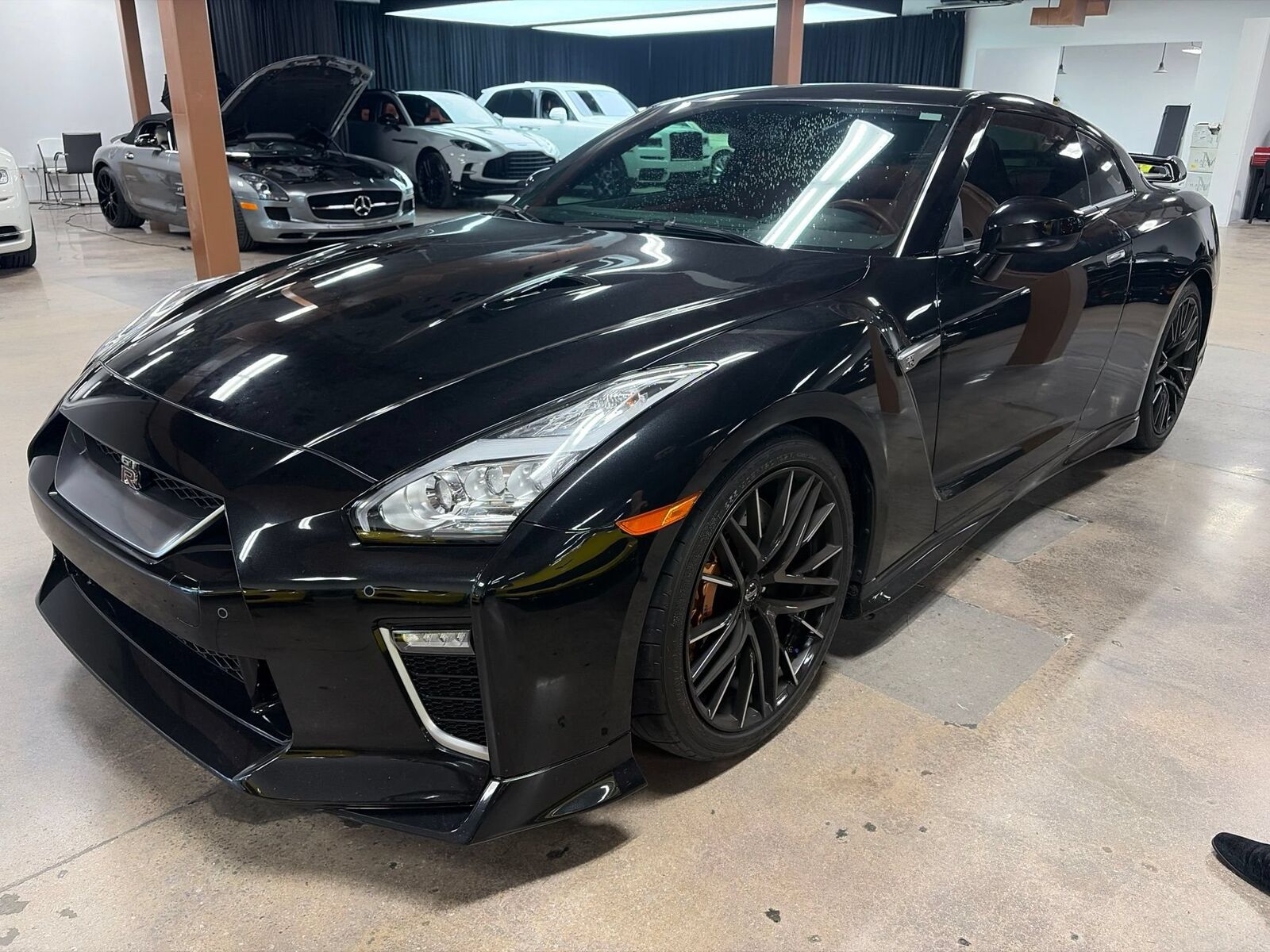 2021 NISSAN GT-R