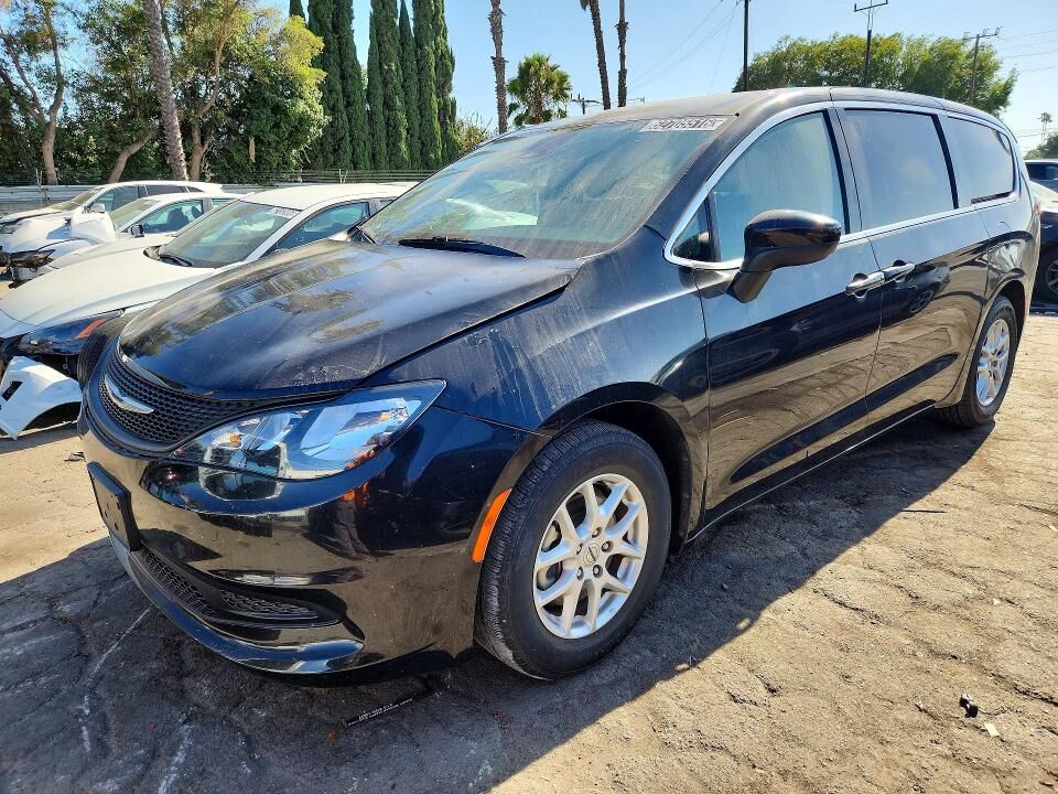 2023 CHRYSLER Voyager