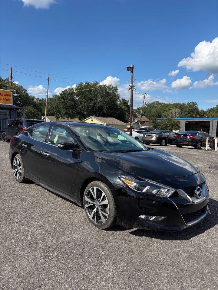2017 NISSAN Maxima