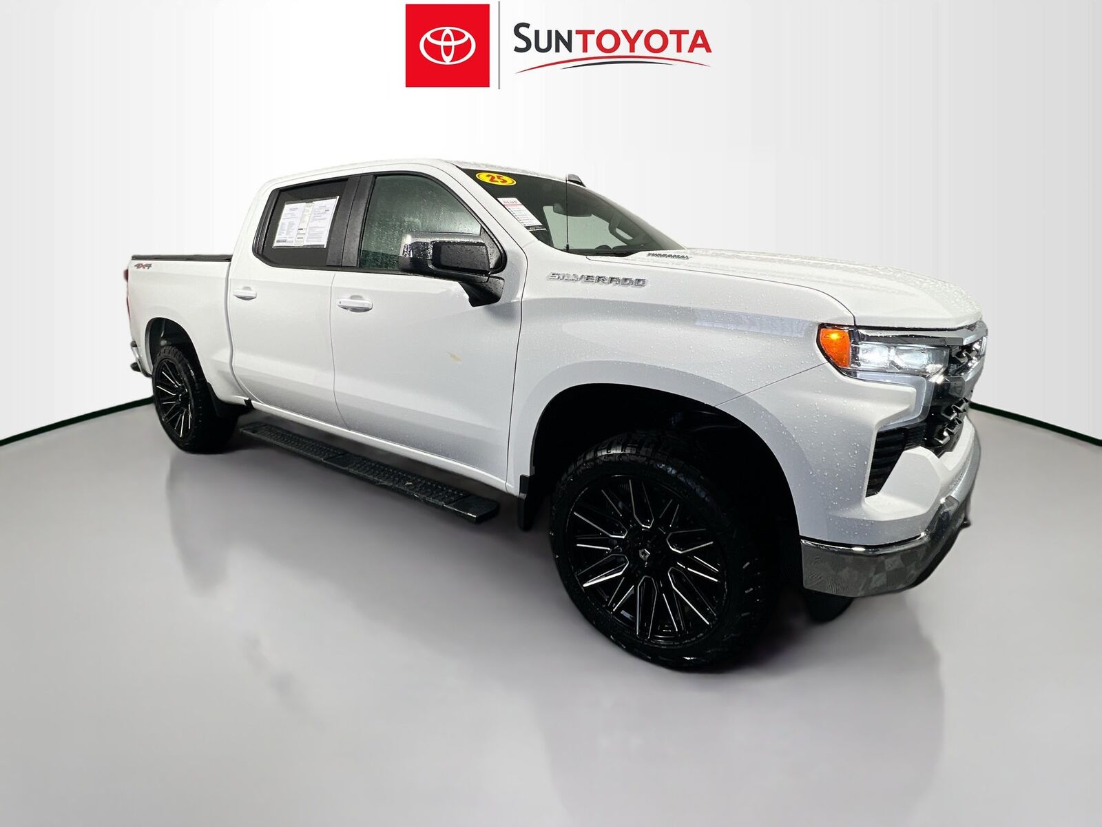2025 CHEVROLET Silverado