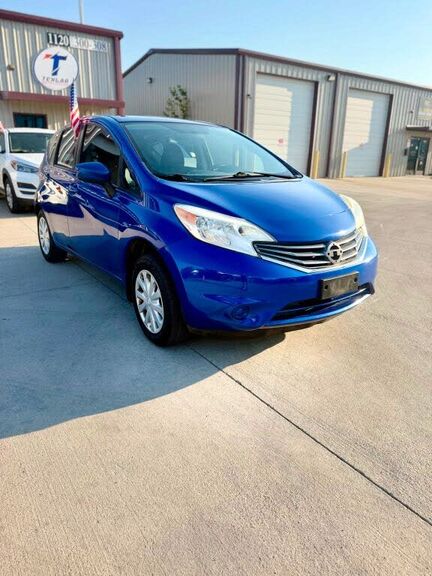 2016 NISSAN Versa