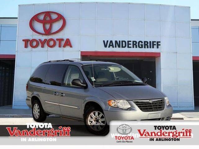 2006 CHRYSLER Town and Country