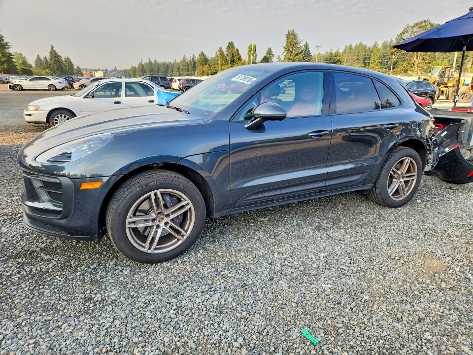 2023 PORSCHE Macan