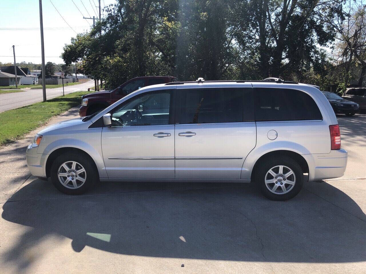 2010 CHRYSLER Town and Country