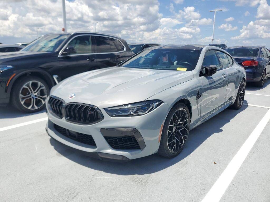 2023 BMW M8