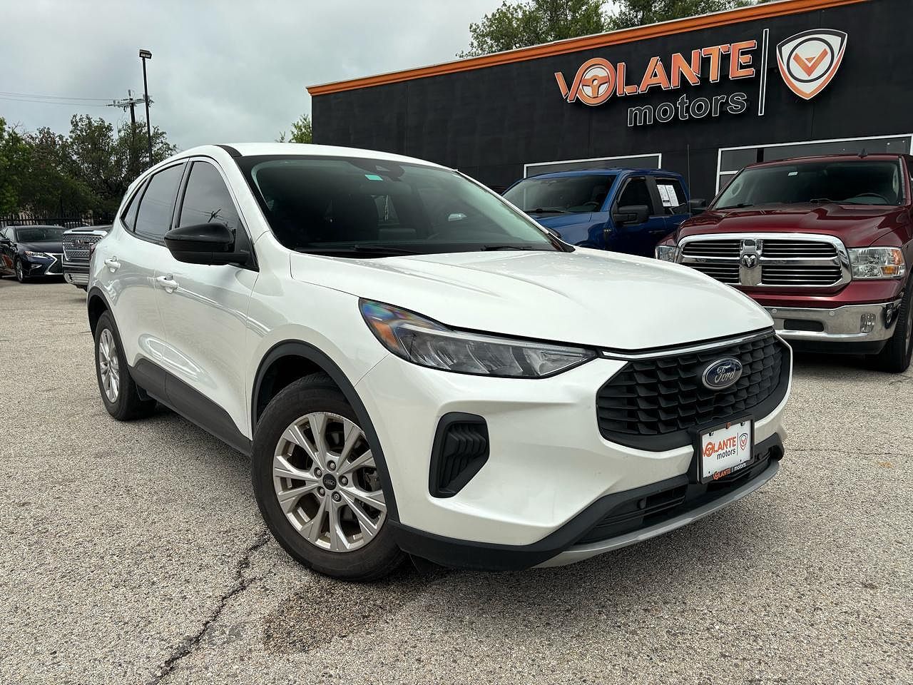 2023 FORD Escape