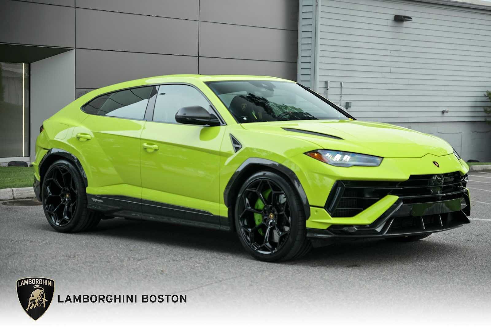 2024 LAMBORGHINI URUS