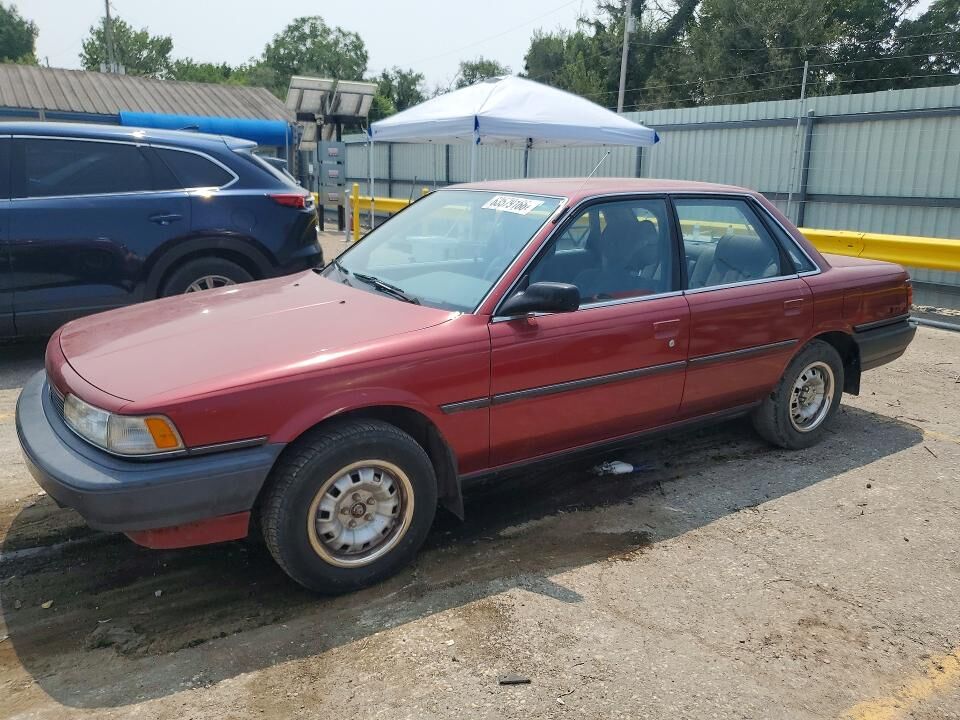 1990 TOYOTA Camry