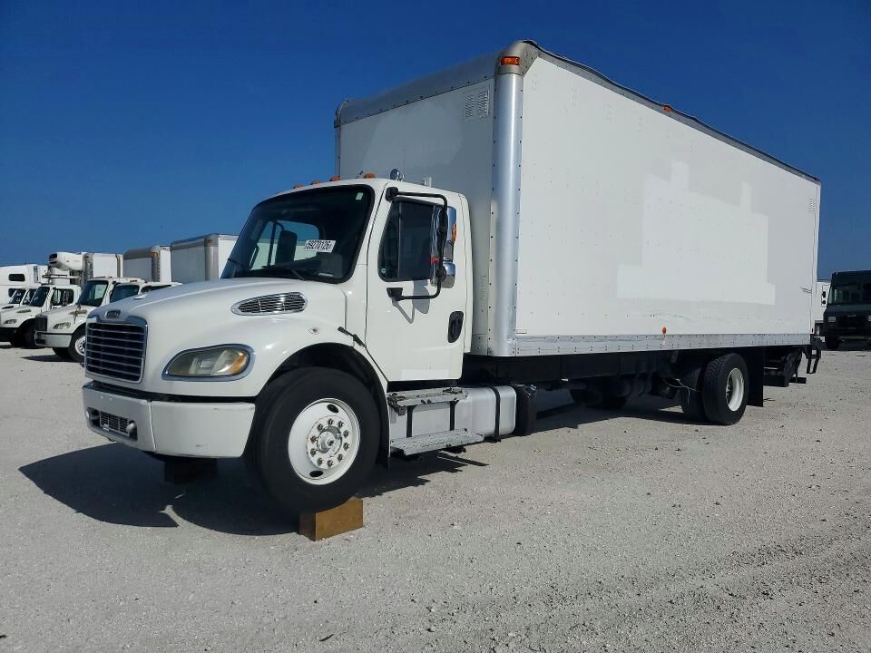 2013 FREIGHTLINER M2
