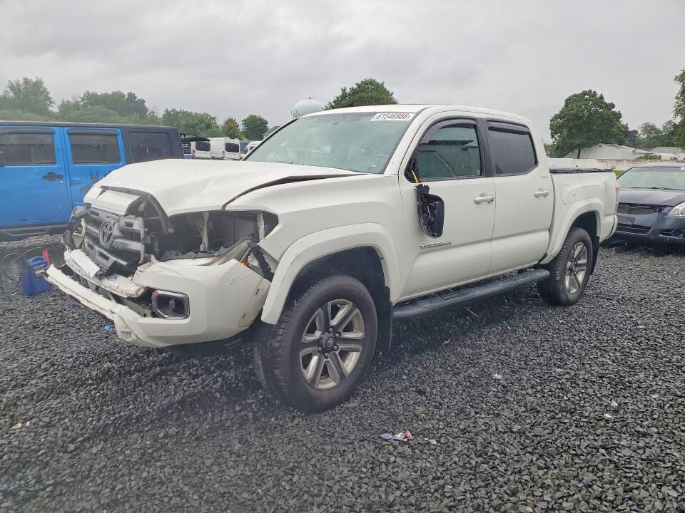 2017 TOYOTA Tacoma