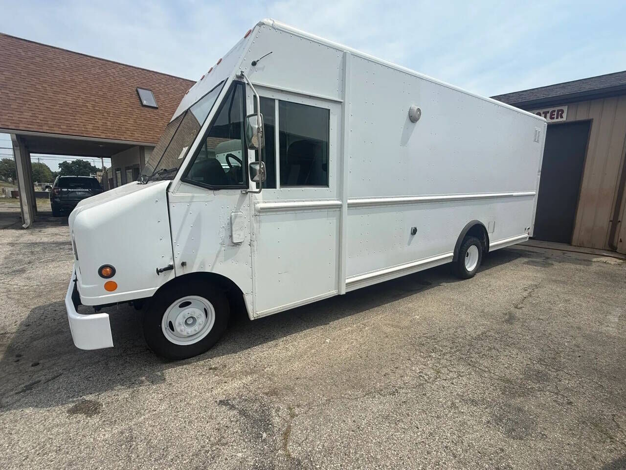 2012 FORD E-450