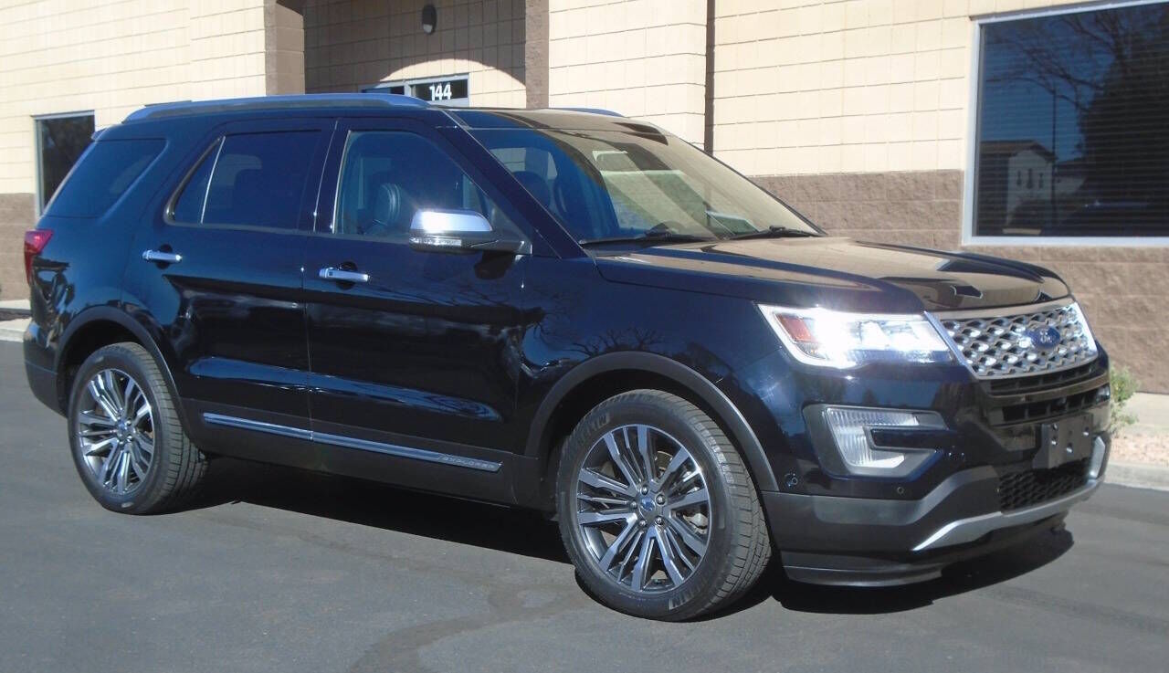 2017 FORD Explorer