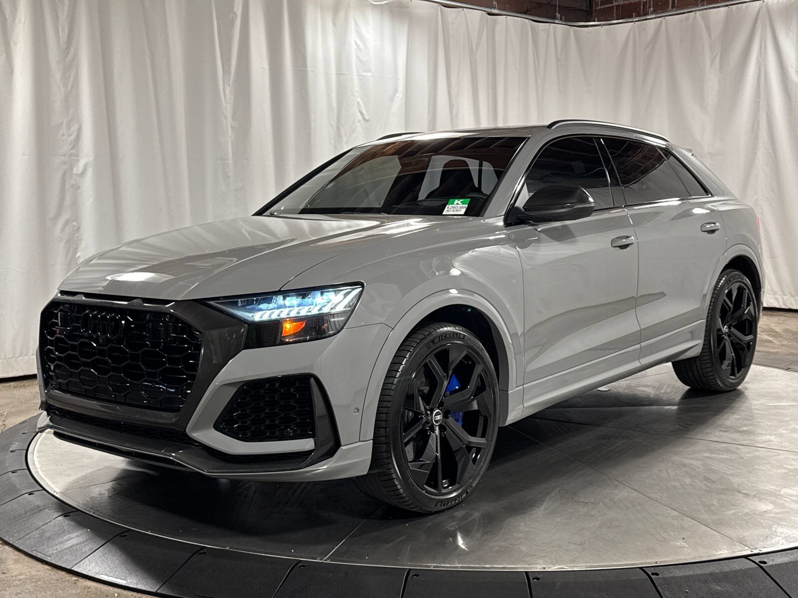 2022 AUDI RS Q8