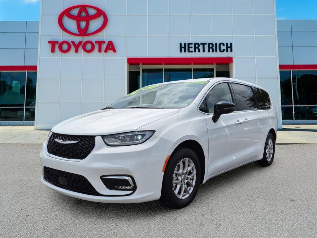 2024 CHRYSLER Pacifica