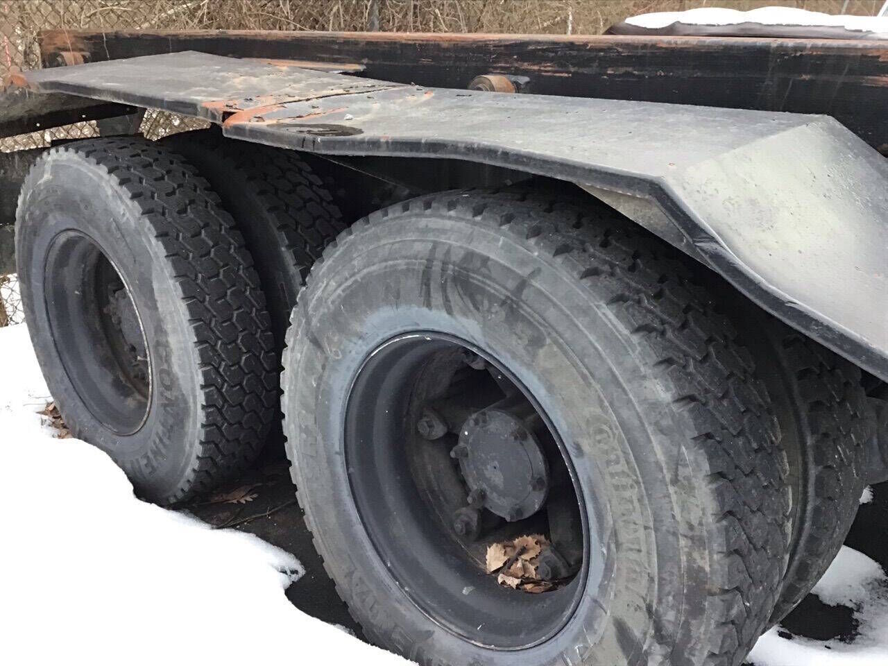 1988 MACK MR